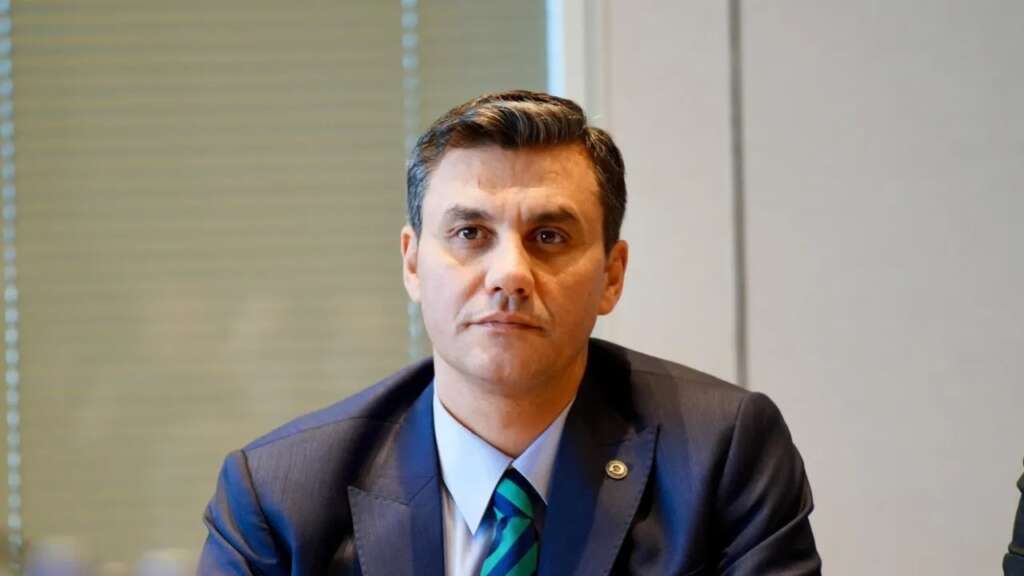 Ferdi Zeyrek’in durumu ciddiyetini koruyor