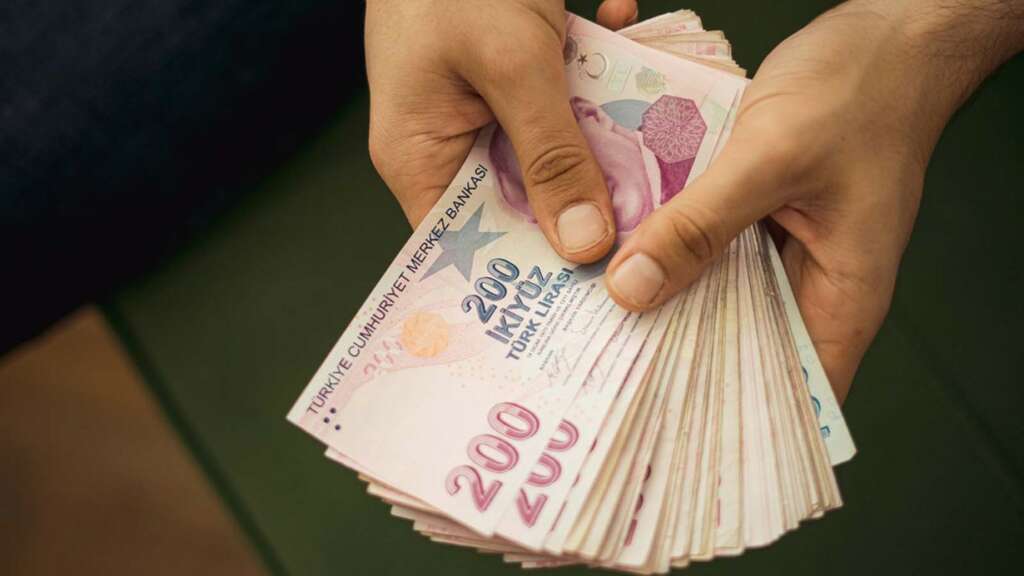 En düşük emekli maaşına zam gelecek mi? AK Parti’den açıklama geldi