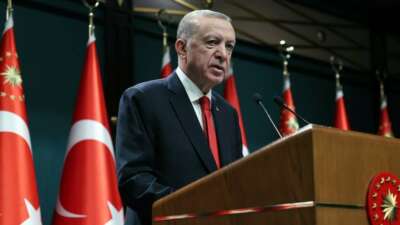 Cumhurbaşkanı Erdoğan’dan diplomasi trafiği! Pezeşkiyan ve Putin’le görüştü