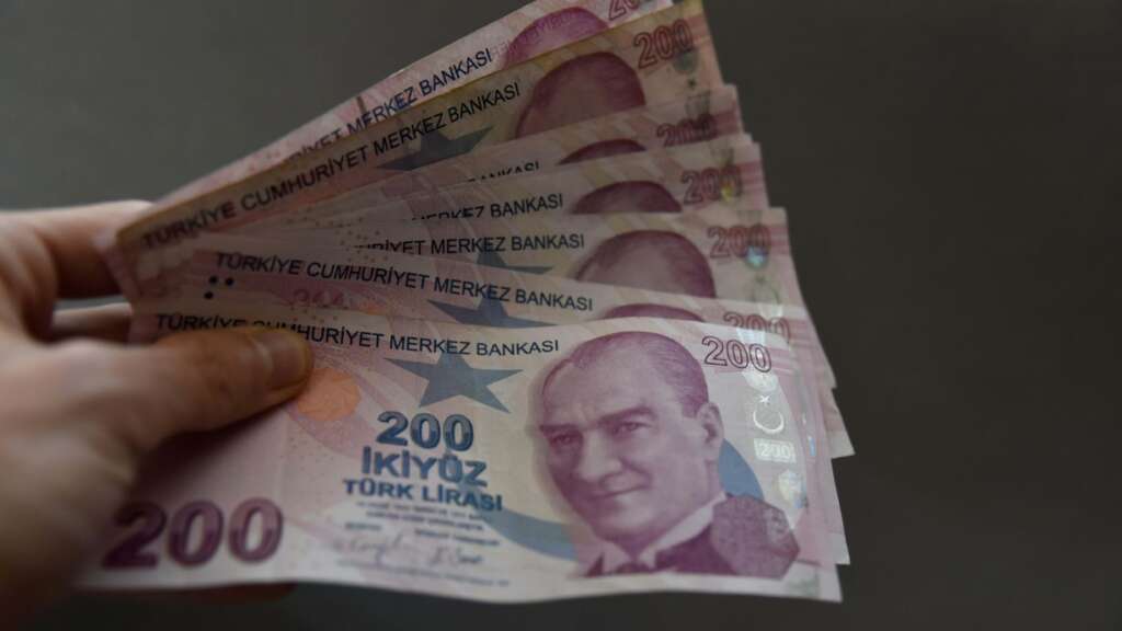 Hükümet, kamu işçilerine ikinci teklifi yarın verecek