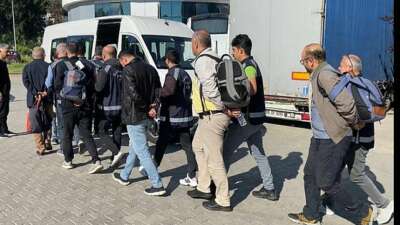 İstanbul’da ‘Maydonoz Döner’ firmasına FETÖ operasyonu: 60 gözaltı