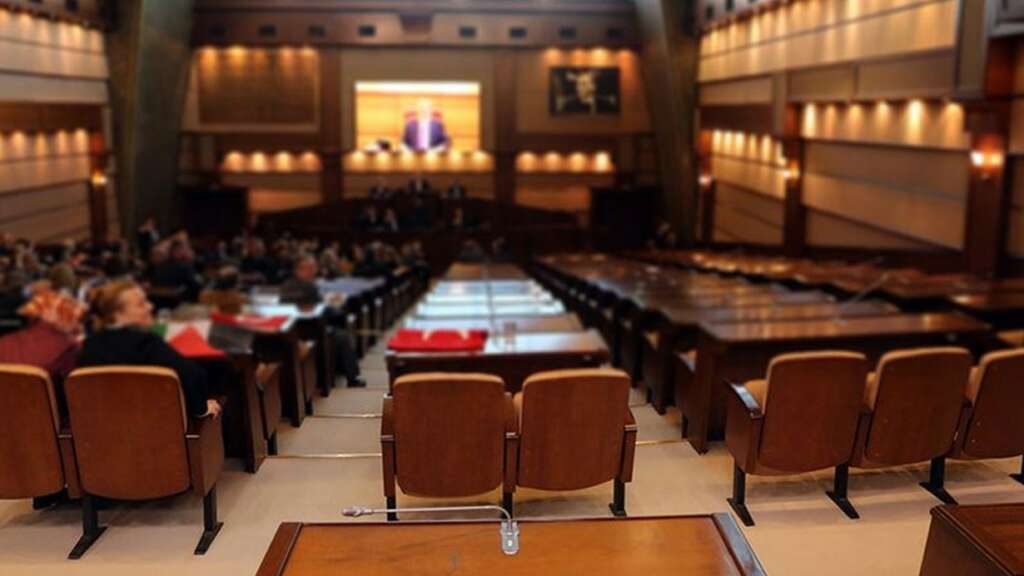 Seyhan ve Ceyhan belediye başkan vekilleri seçilecek