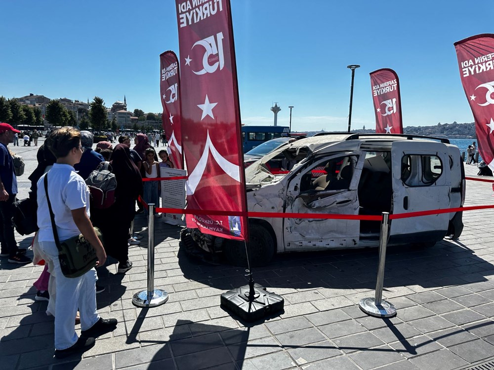 15 Temmuz’da tankın ezdiği otomobiller sergileniyor
