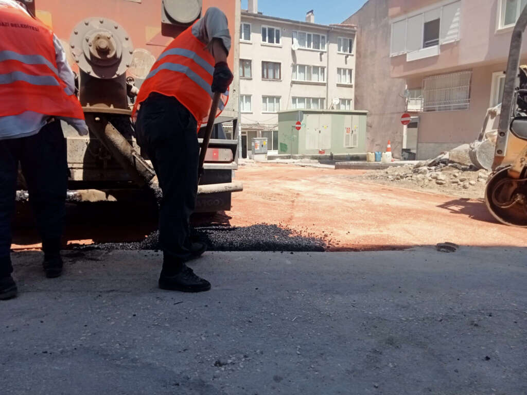 Osmangazi Belediyesi’nden yol seferberliği