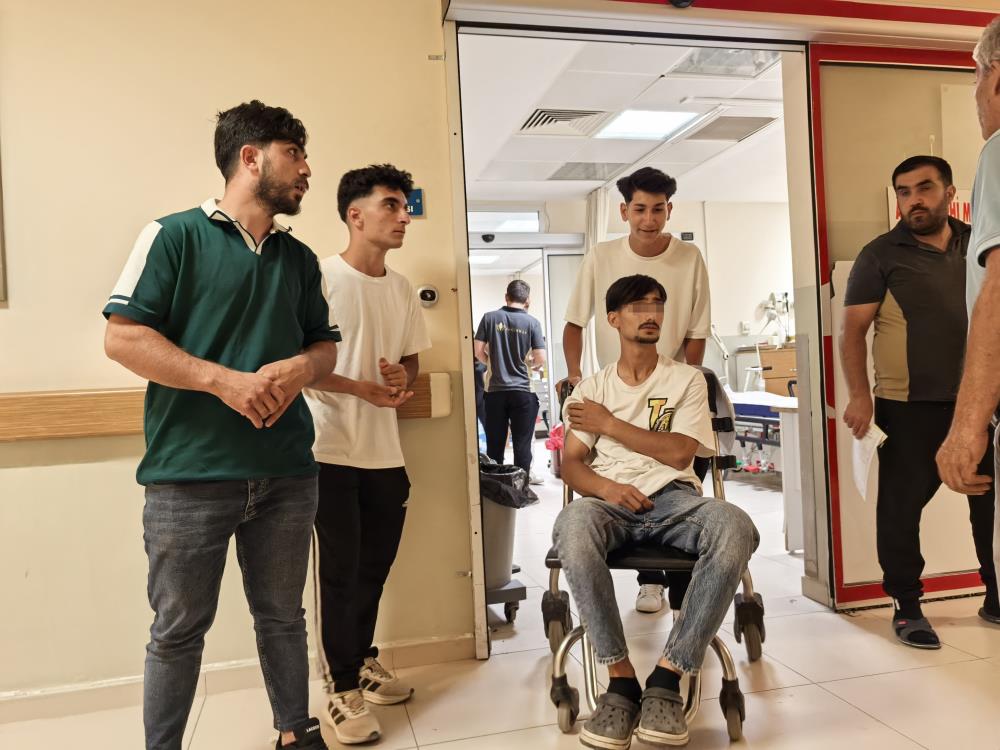 Bursa’da düğünde kurusıkı tabancayla ateş edilmesi sonucu 17 yaşındaki çocuk yaralandı Bursa’da düğünde kurusıkı tabancayla ateş edilmesi sonucu 17 yaşındaki çocuk yaralandı
