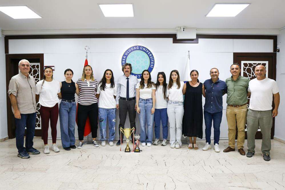 BUÜ’lü kadınlardan çifte şampiyonluk