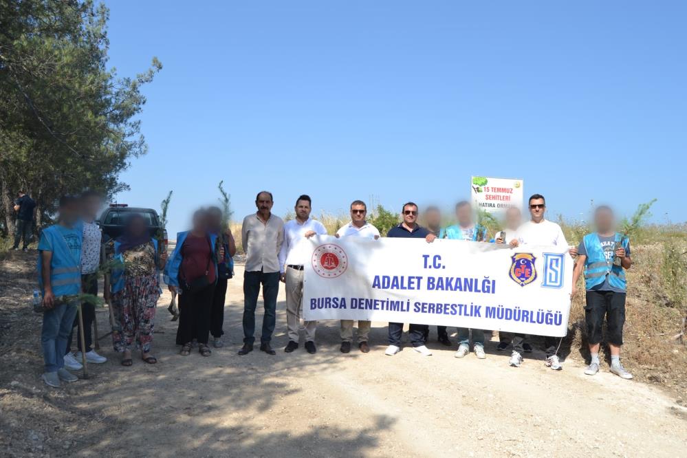 Bursa’da hükümlüler fidanları toprakla buluşturdu