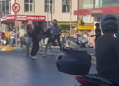 Motosikletli kadınları darp ettiler!