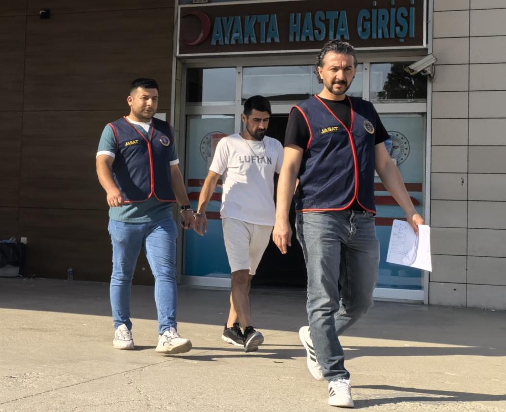Bursa’da aranan şahıs kız arkadaşıyla yakalandı!