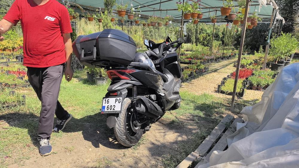 Bursa’da köpeğe çarpan motosikletli yaralandı