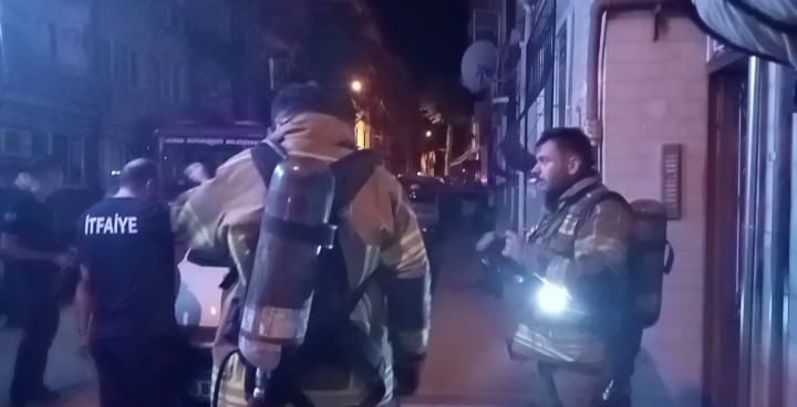 Bursa’da mahalleyi ayağa kaldıran yangın!