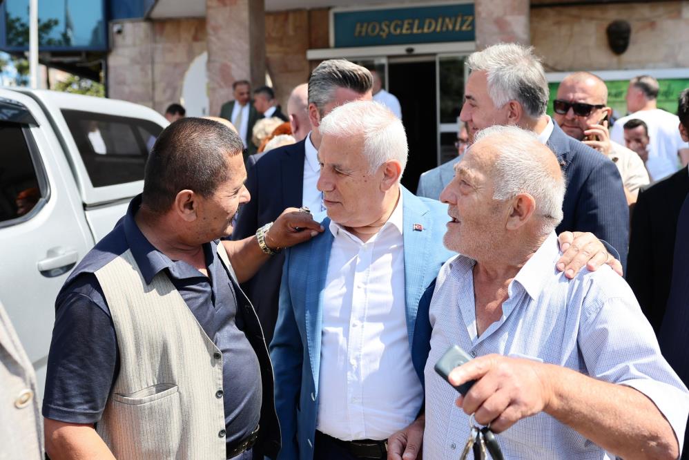 Başkan Bozbey çiftçinin yanında