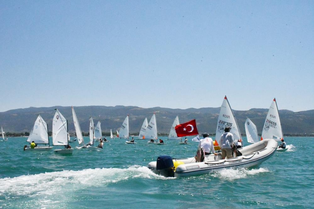 İznik Gölü’nde görsel şölen