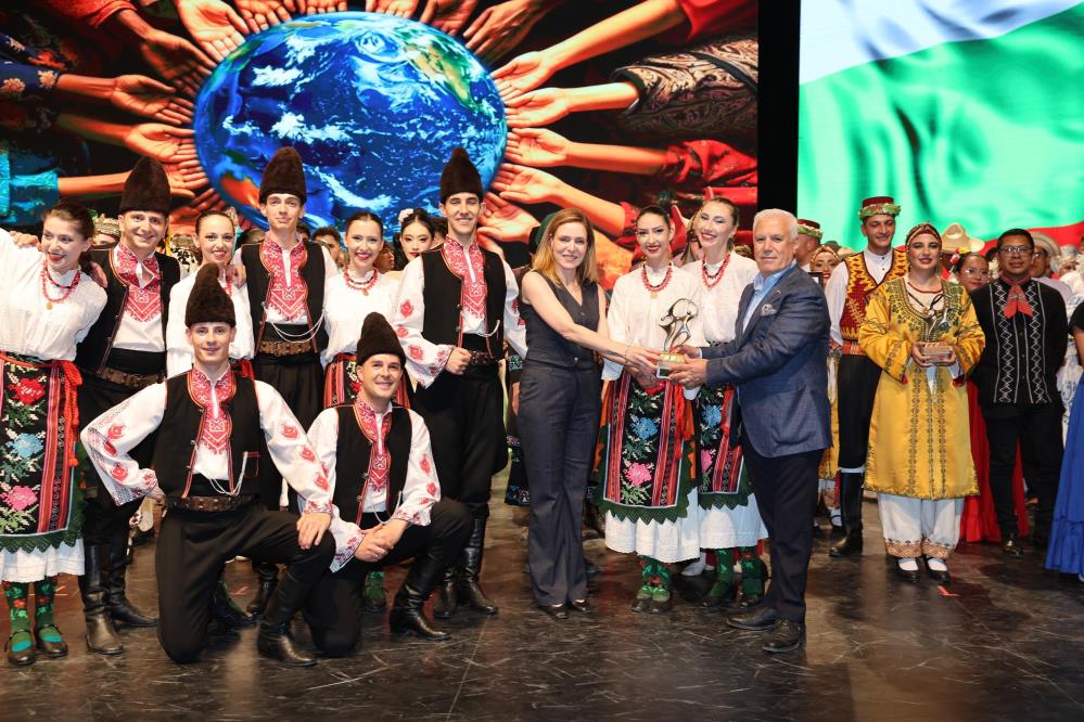 37. Uluslararası Altın Karagöz Halk Dansları birincisi Bulgaristan oldu