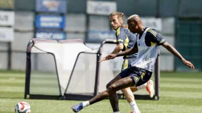 Fenerbahçe’de Başkan Ali Koç, antrenmanı takip etti