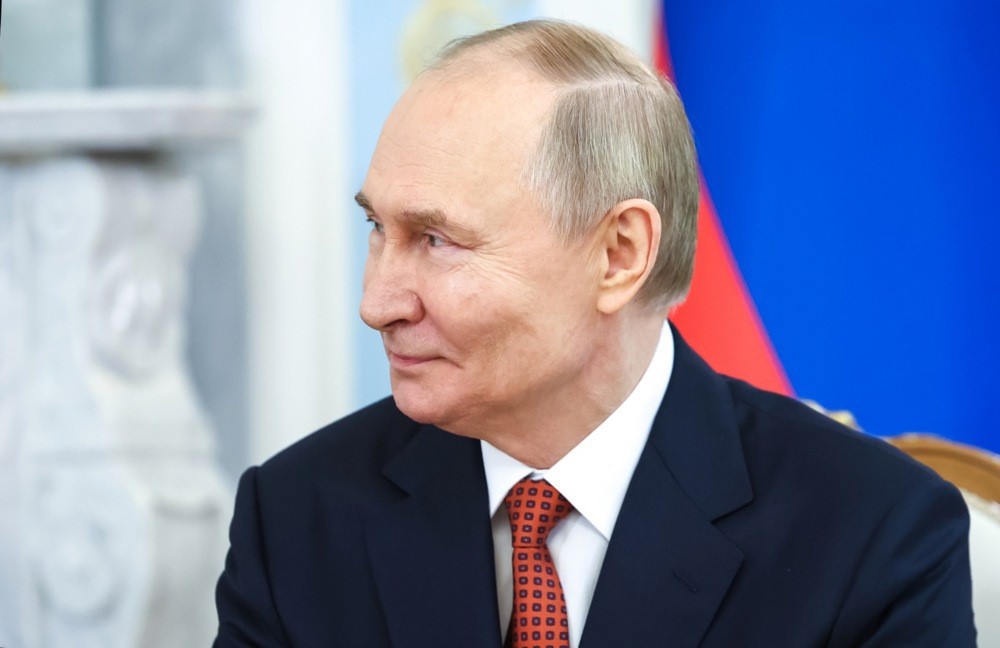 Putin: “Trump ile telefon görüşmesi yapacağım”