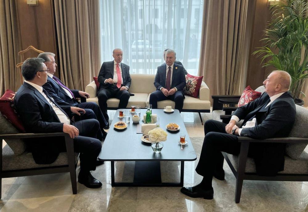 Cumhurbaşkanı Erdoğan, EİT 17. Zirvesi’nde aile fotoğrafı çektirdi Cumhurbaşkanı Erdoğan, EİT 17. Zirvesi’nde aile fotoğrafı çektirdi