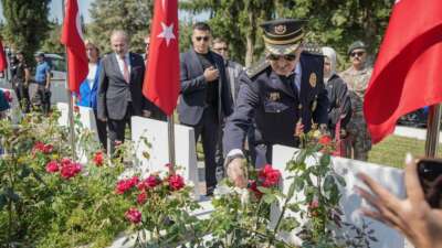 Bursa’da 15 Temmuz anma programı şehitlik ziyaretleri ile başladı
