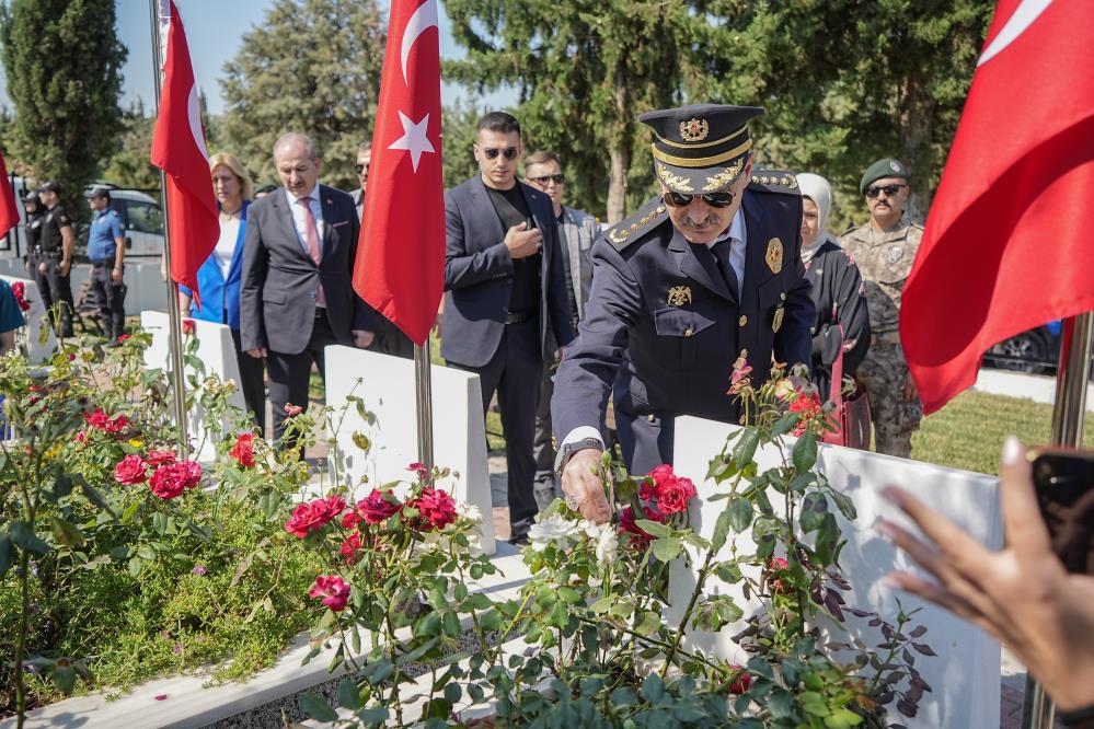 Bursa’da 15 Temmuz anma programı şehitlik ziyaretleri ile başladı