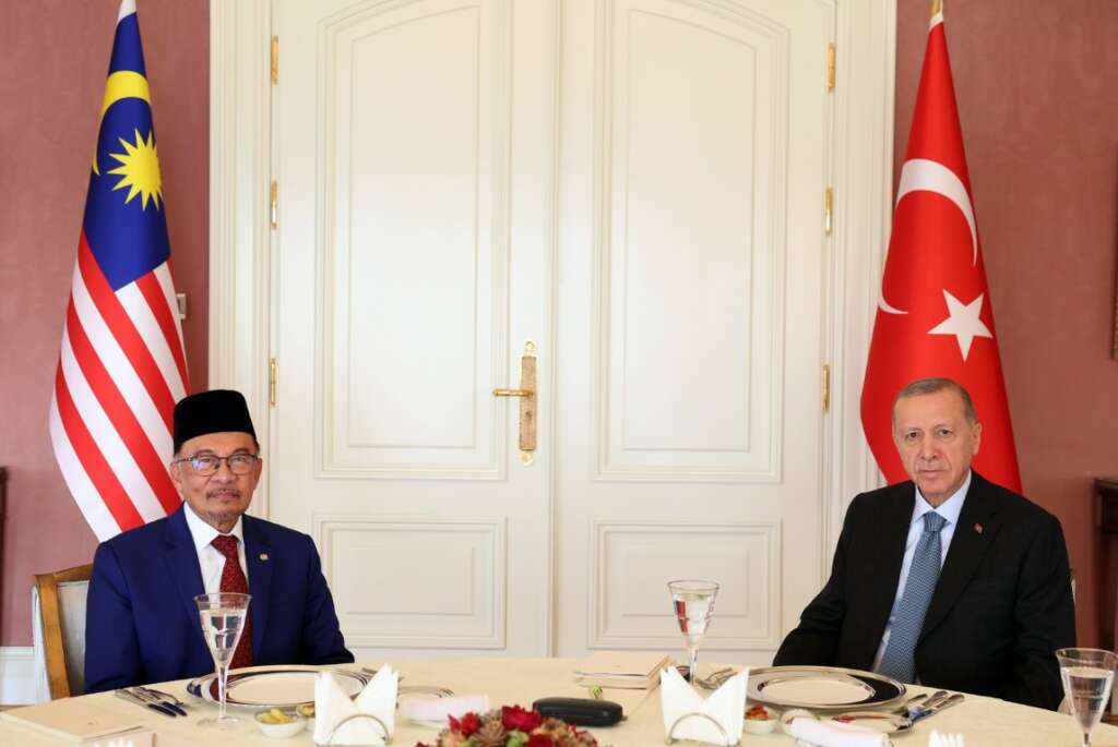 Cumhurbaşkanı Erdoğan, Malezya Başbakanı İbrahim ile görüştü