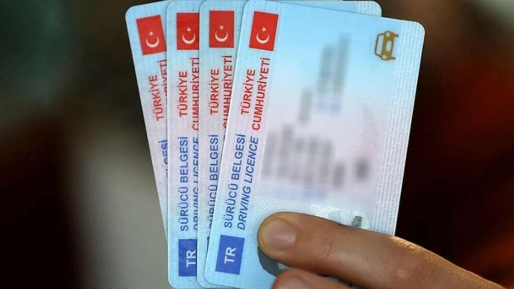 Eski tip ehliyetler için zaman daralıyor