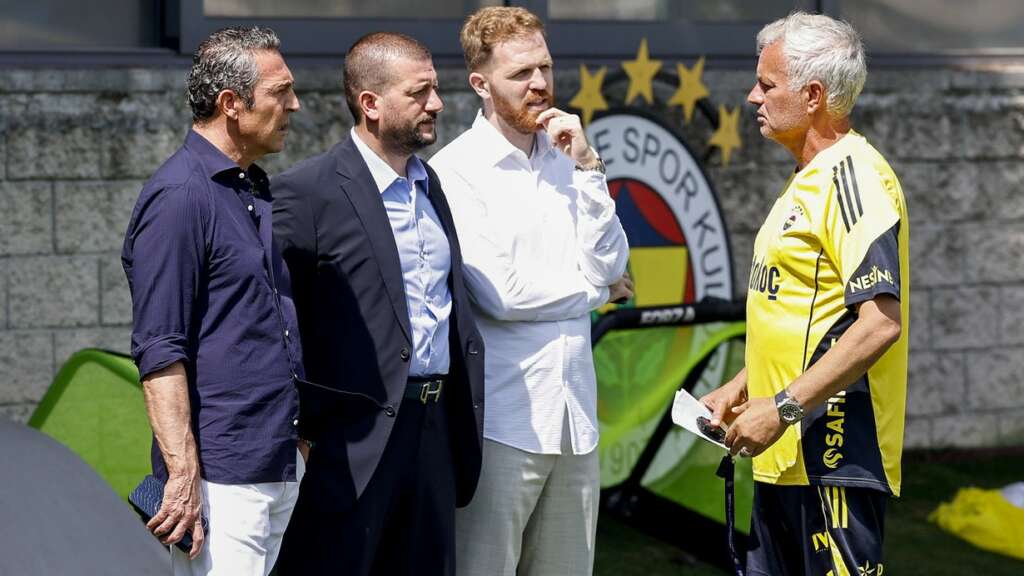 Fenerbahçe’de Başkan Ali Koç, antrenmanı takip etti