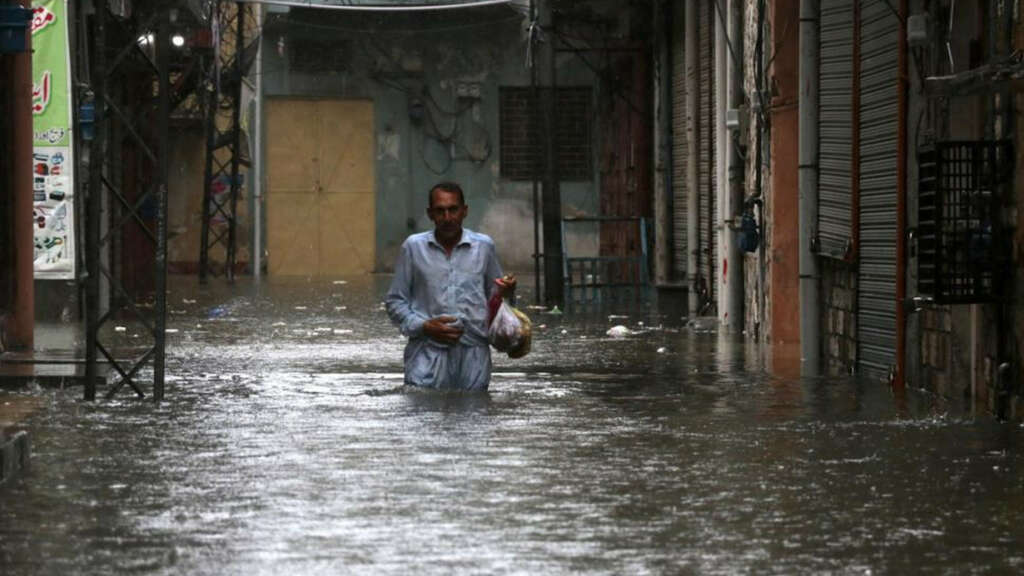 Pakistan’da sel felaketi: Can kaybı 180’e yükseldi