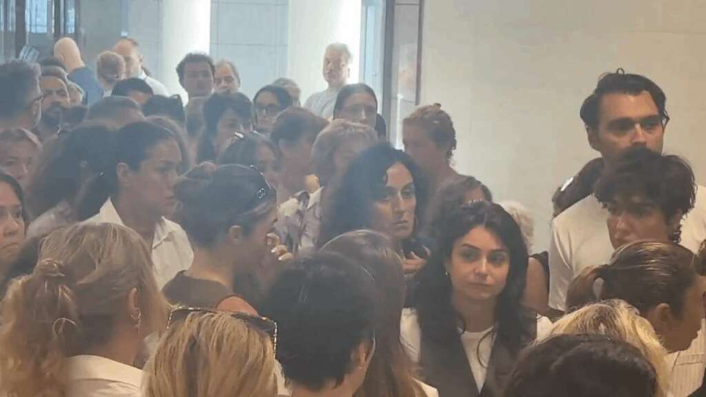 Ünlüler Ayşe Barım için mahkemeye akın etti