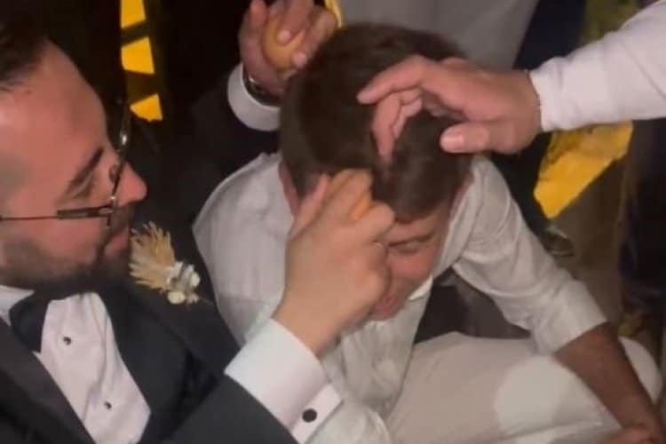 Bolu'nun Göynük ilçesinde dünya evine giren çiftinin düğününde, damadın arkadaşının