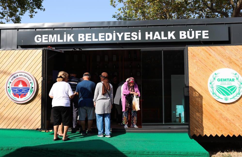 Gemlik Belediyesi, vatandaşların temel gıda ürünlerine kolay, sağlıklı ve ekonomik