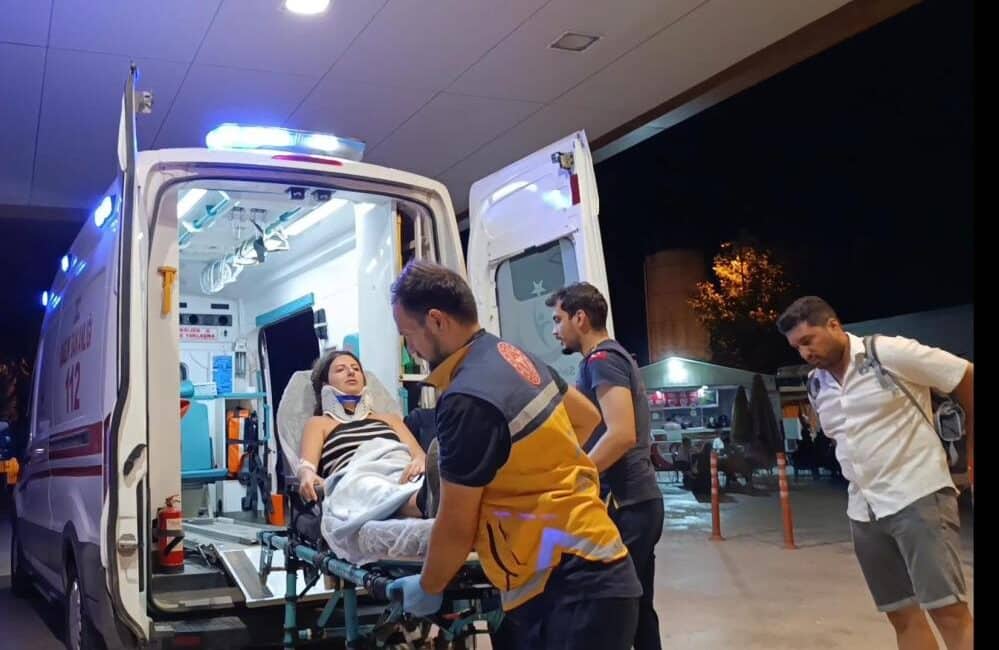 Bursa'nın İnegöl ilçesinde meydana gelen kazada hafif ticari araç ile