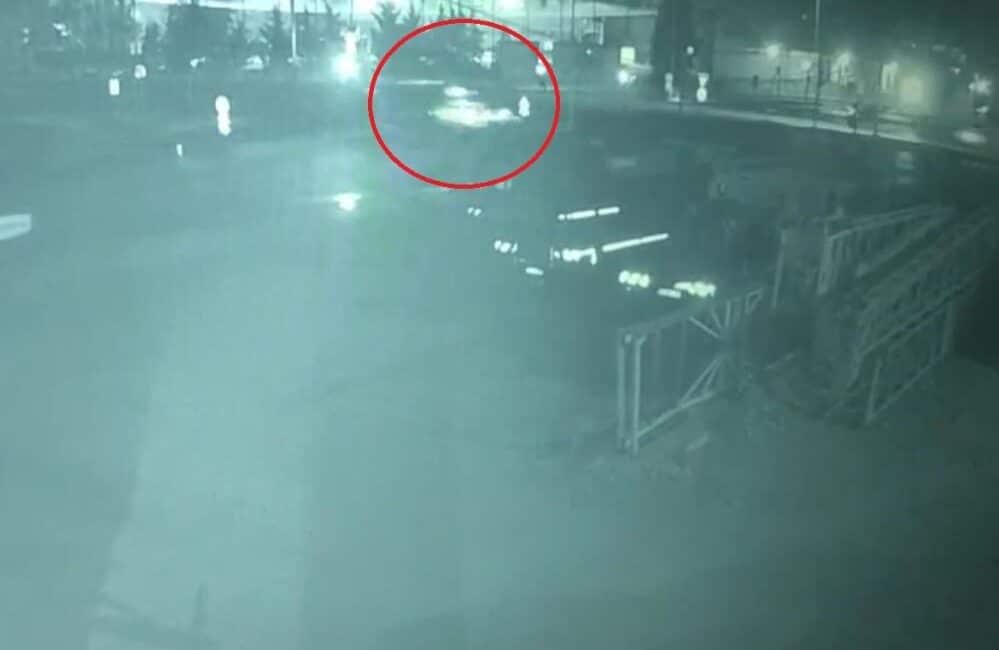 Bursa'nın Nilüfer ilçesinde otomobil ile hafif ticari aracın çarpıştığı kazada,