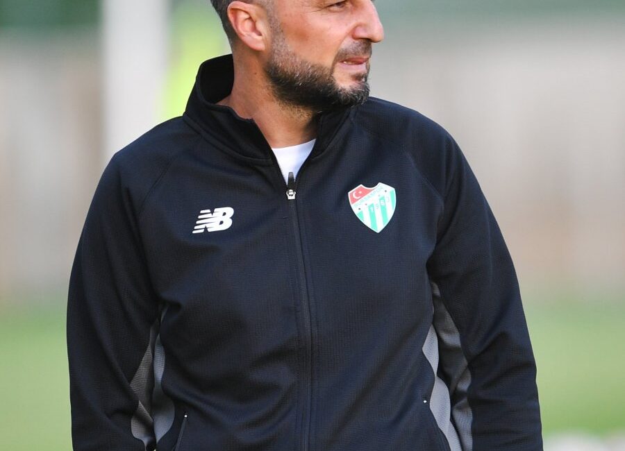Bursaspor taraftarından övgü ile bahsede Adem Çağlayan, “Efsaneler için kelimeler