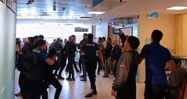 Bursa'nın İnegöl ilçesinde iki grup arasında çıkan silahlı kavgada 1