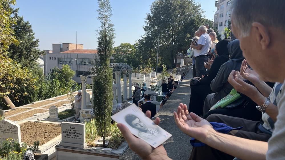 Türk Sanat Müziği'nin unutulmaz ismi Zeki Müren, vefatının 29'uncu yıl