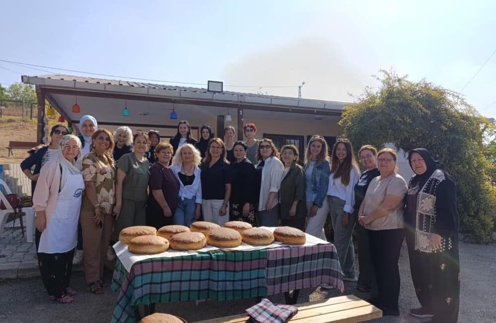 Nilüfer Belediyesi'nin düzenlediği "Kırsal-Kent Buluşması"nda bir araya gelen kadınlar, İrfaniye