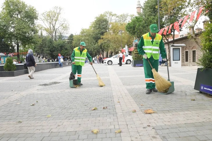Bursa Büyükşehir Belediye Başkanı Mustafa Bozbey, yere çöp atanların cezalandırılması