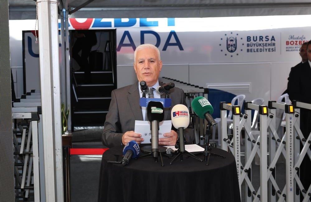 Kendileri için en değerli makamların halkla buluştukları alanlar olduğunu söyleyen