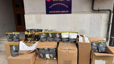 Bursa'nın Mustafakemalpaşa ilçesinde polis ekipleri tarafından gerçekleştirilen kaçak tütün operasyonunda,