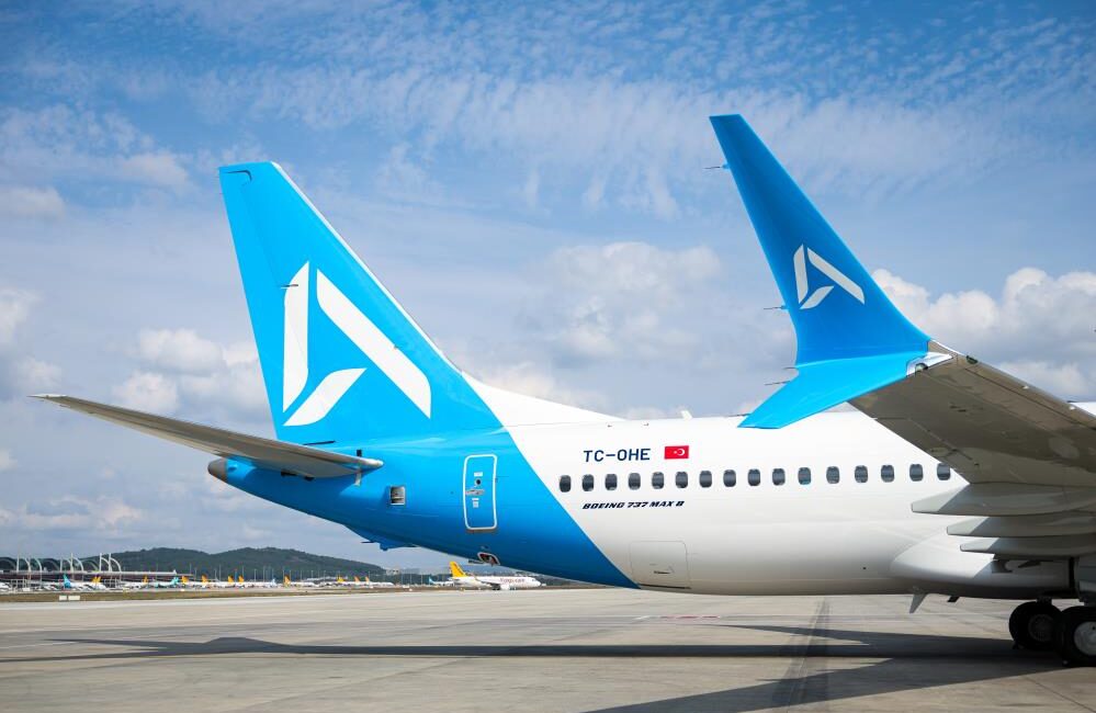 AJet’in fabrika çıkışlı beşinci uçağı olan TC-OHE kuyruk tescilli Boeing
