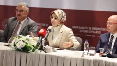 Aile ve Sosyal Hizmetler Bakanı Mahinur Özdemir Göktaş, Bursa'da kadın