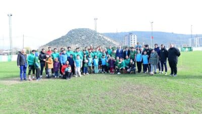 Engelliler Haftası çerçevesinde düzenlenen özel maçta Kestel Belediye Başkanı Ferhat