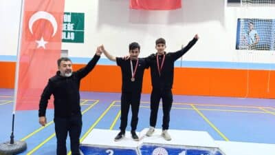 Kestel Spor Salonu’nda gerçekleştirilen Okul Sporları Gençler (A-B) Serbest ve