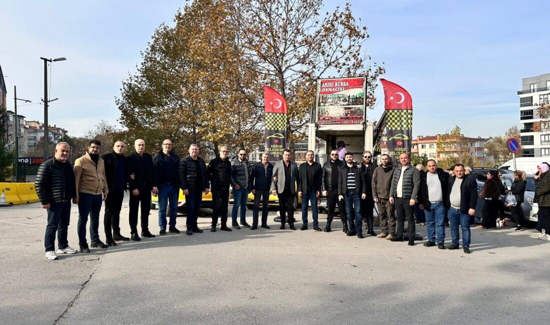 Bursa'da Taksiciler Grubu üyeleri, şehitler için düzenledikleri hayır etkinliği kapsamında