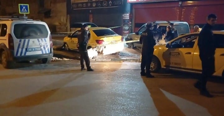  Bursa'da taksi şoförü arkadaşının taksisini çalan S.A., gasp ettiği taksiyi