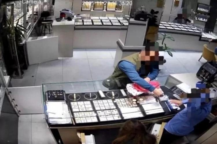  Bursa'nın Mudanya ilçesine bağlı kırsal Çayönü Mahallesi'nde bir evden