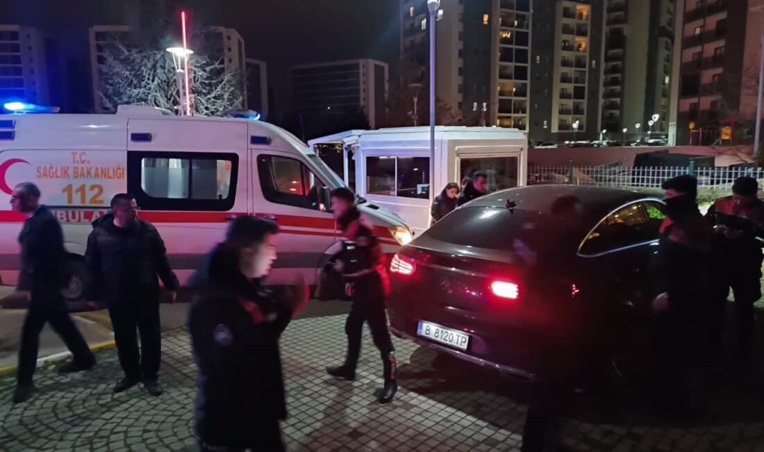 Bursa'da akşam saatlerinde site güvenliğine sığınan kişi göğsünden vurulmuş halde