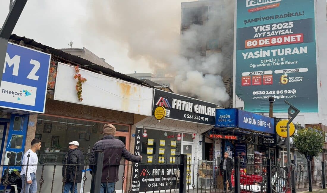 Bursa'nın Gemlik ilçesinde bir pide imalathanesinde çıkan yangın, kısa süreli