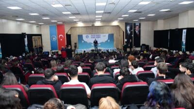 Bursa'nın Kestel ilçesinde eğitimde ilçe genelinde başarı grafiğinin üst sıralara