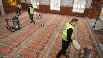 Yenişehir’de vatandaşların ibadetlerini temiz, sağlıklı ve huzurlu bir ortamda gerçekleştirebilmeleri